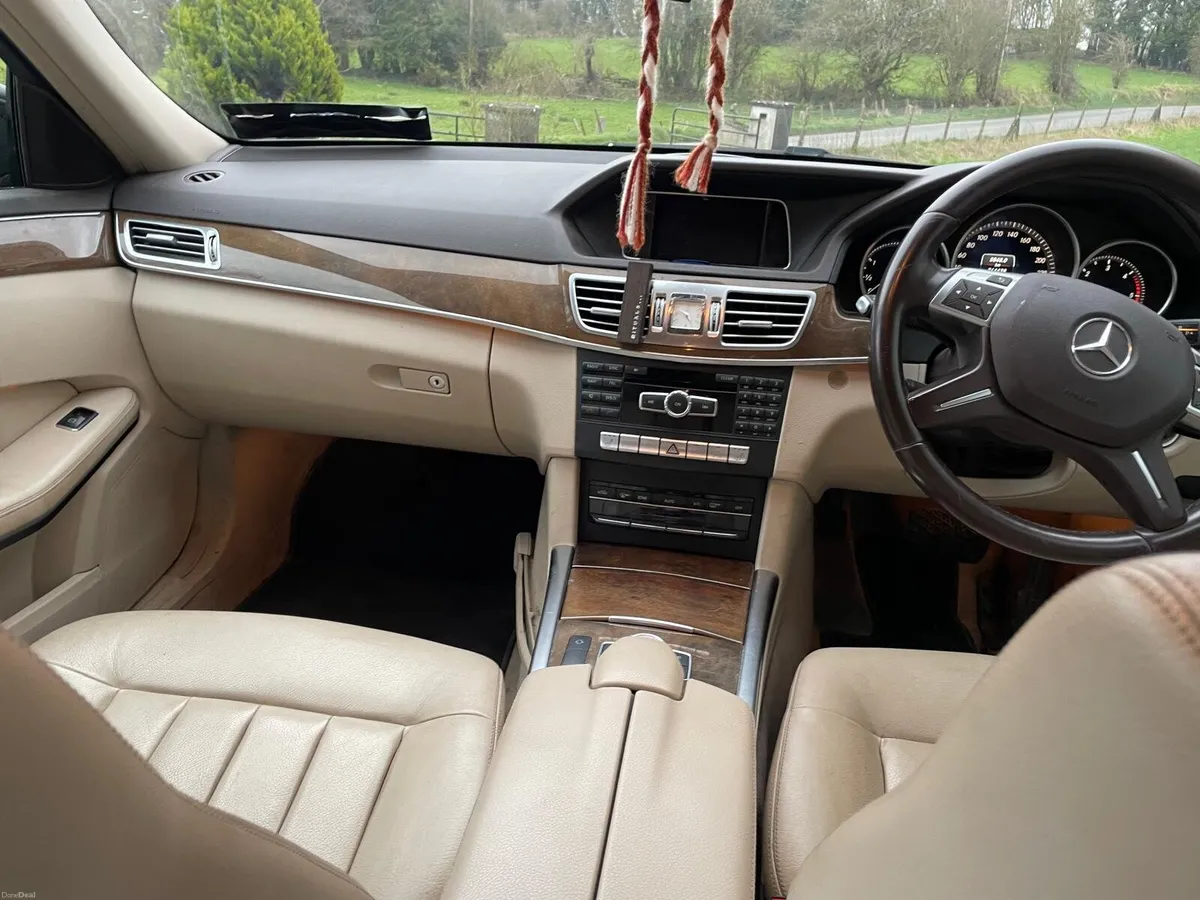Mercedes Benz E class - Image 2