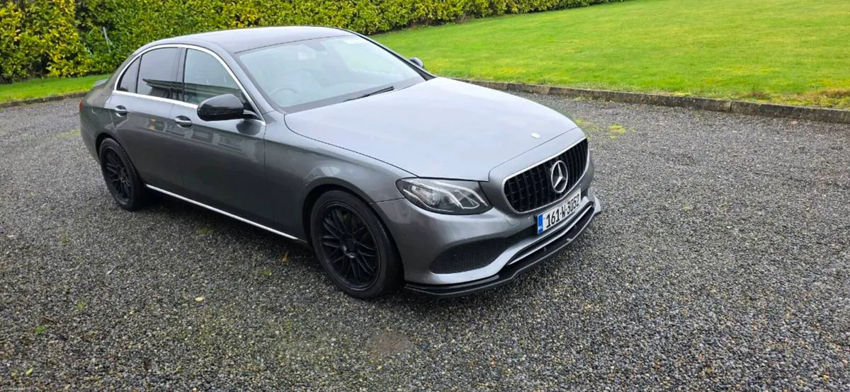 E220d Mercedes Benz w213 Avantgarde new shape - Image 1