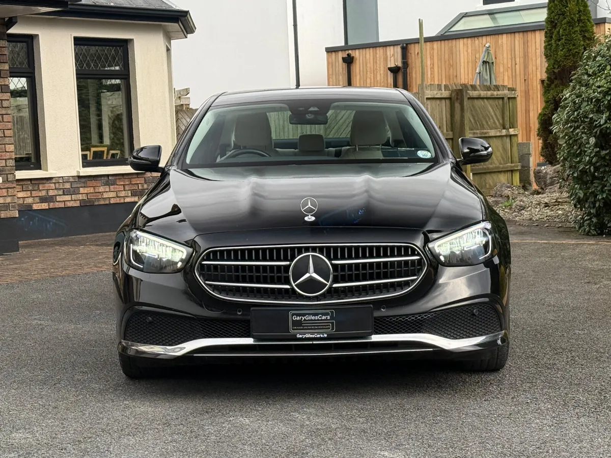 Stunning 221 Mercedes E220d Avantgarde! - Image 2