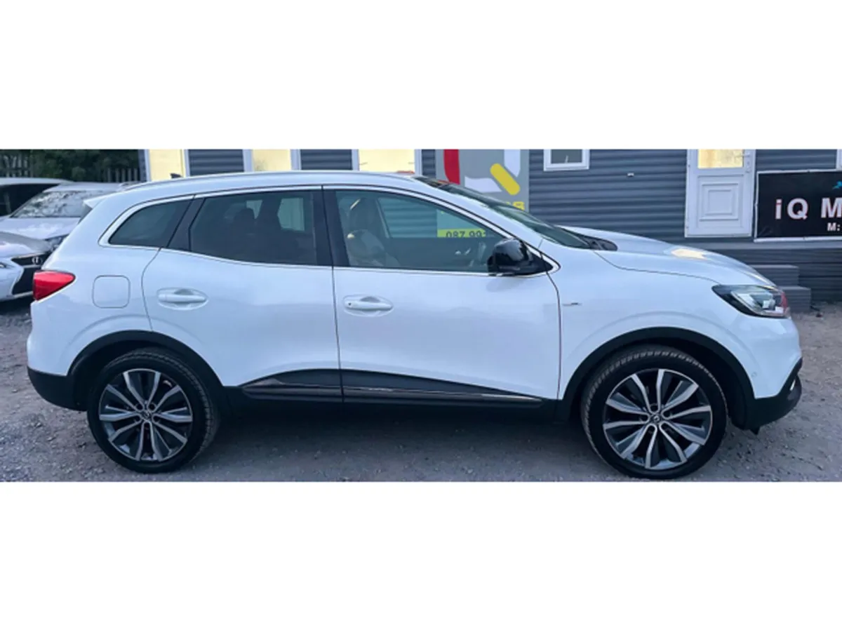 Renault Kadjar Bose 1.2 Automatic Petrol  Low Mile - Image 4