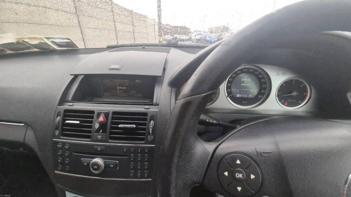 Mercedes-Benz C-Class 2010 - Image 4