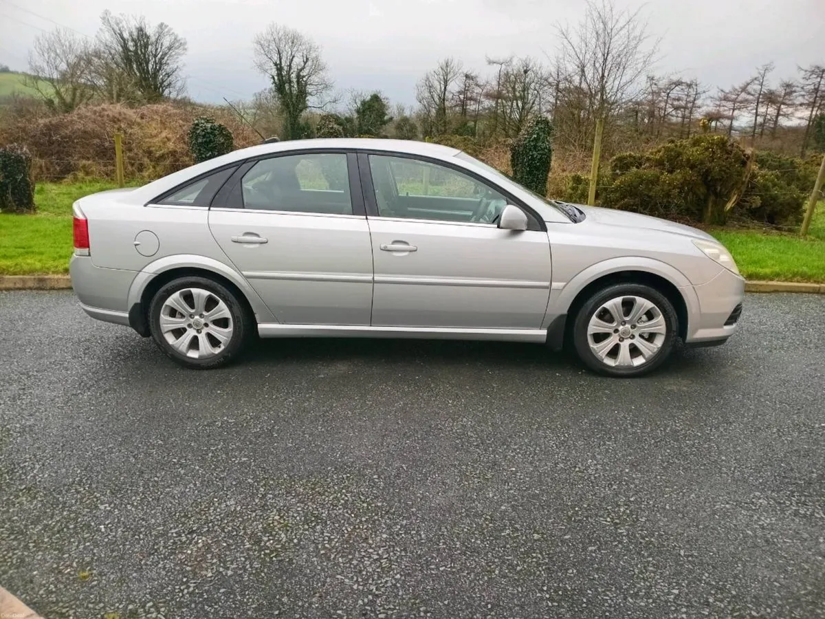 2008 Vauxhall Vectra 1.9cdti exclusive - Image 2