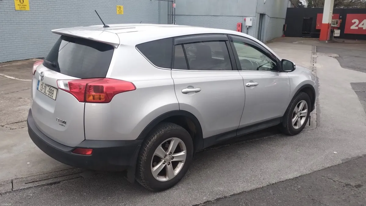 Toyota RAV4 2013 2.2 D-4D AWD clean car - Image 3