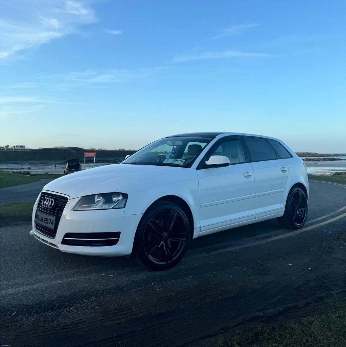 15 Months NCT✅ Audi a3 black alloys car - Image 3
