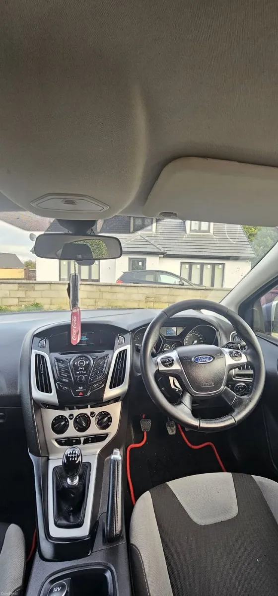 Ford Focus 2014 - Image 2