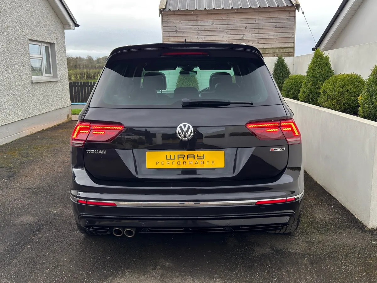 2018 Volkswagen Tiguan R-Line 4Motion 2.0 TDI 150 - Image 3