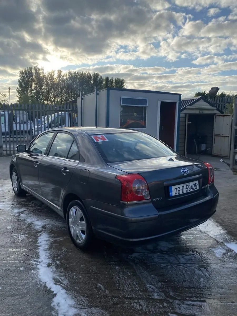 Toyota Avensis 2006 - Image 2