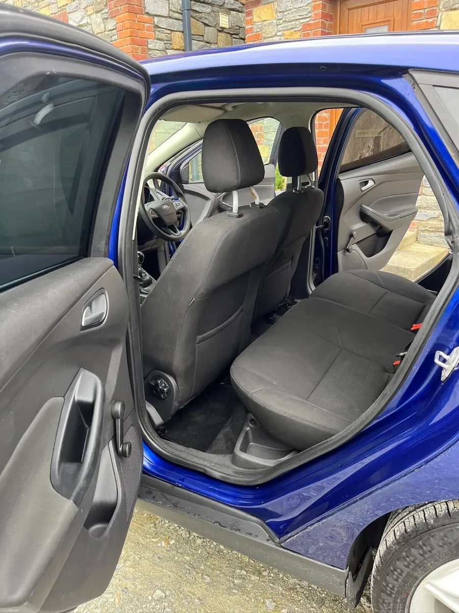 2015 ford focus 1.5 zetec - Image 3