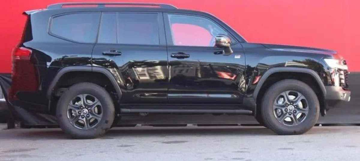 2024 Toyota Landcruiser LC300 Amazon GR Sport 3.3 - Image 3