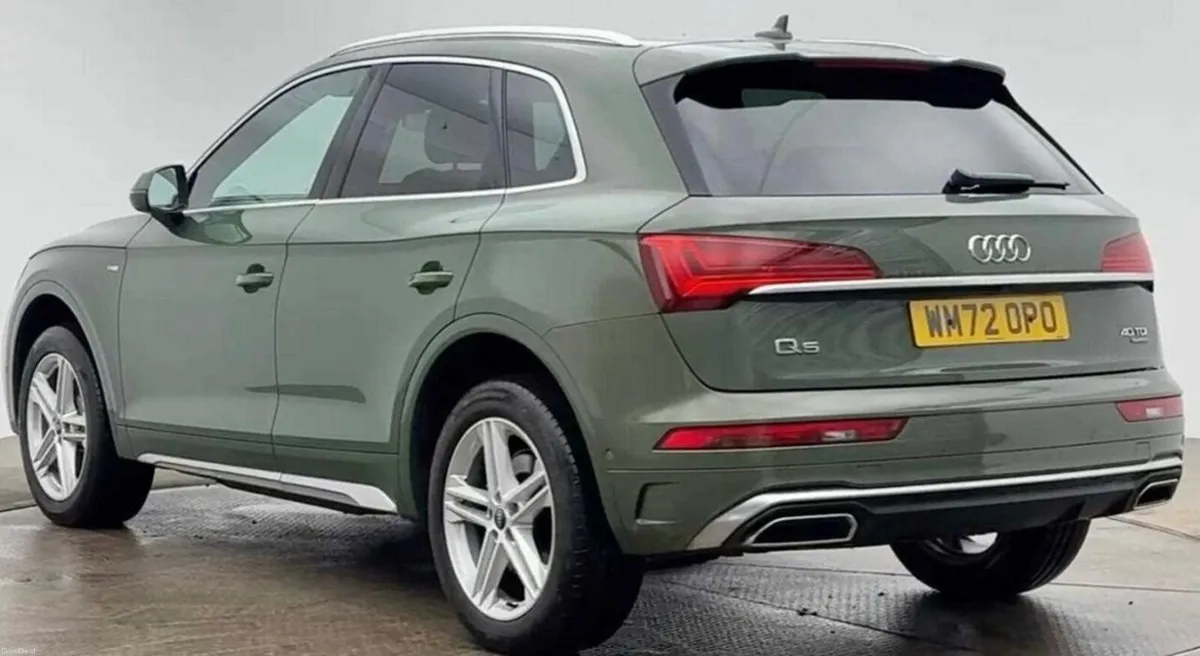 2.0 TDI 40 S line SUV 5dr Diesel S Tronic quattro - Image 3