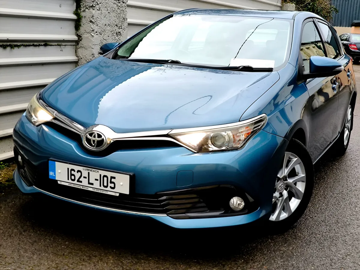 TOYOTA AURIS LUNA 2016 - Image 2