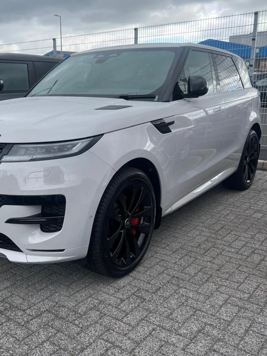 Land Rover Range Rover 2024 - Image 3