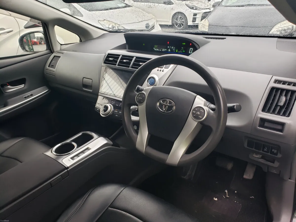 2014 prius alpha7 seater - Image 4