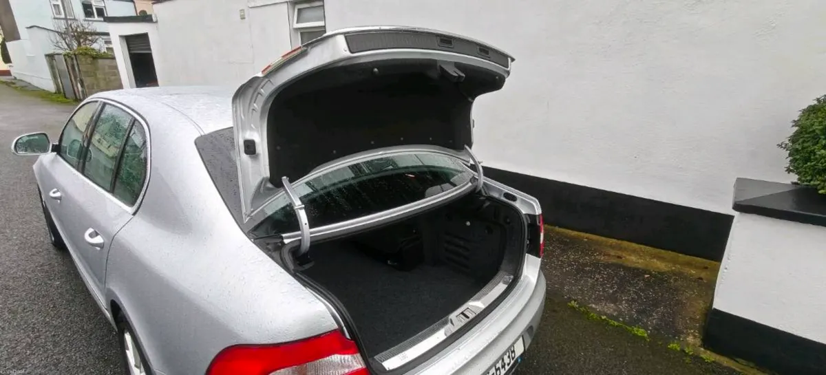 Skoda Superb Ambition GL 1.6TDI 105BHP - Image 4