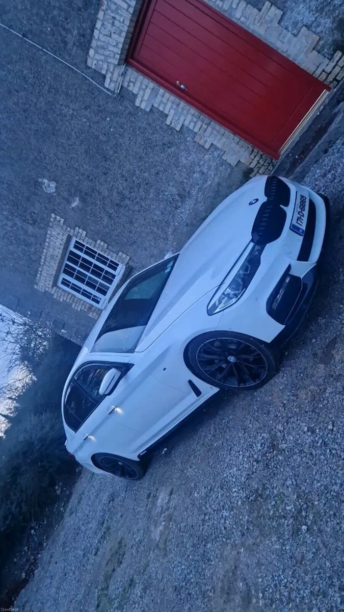 BMW XDRIVE G30 520 - Image 3