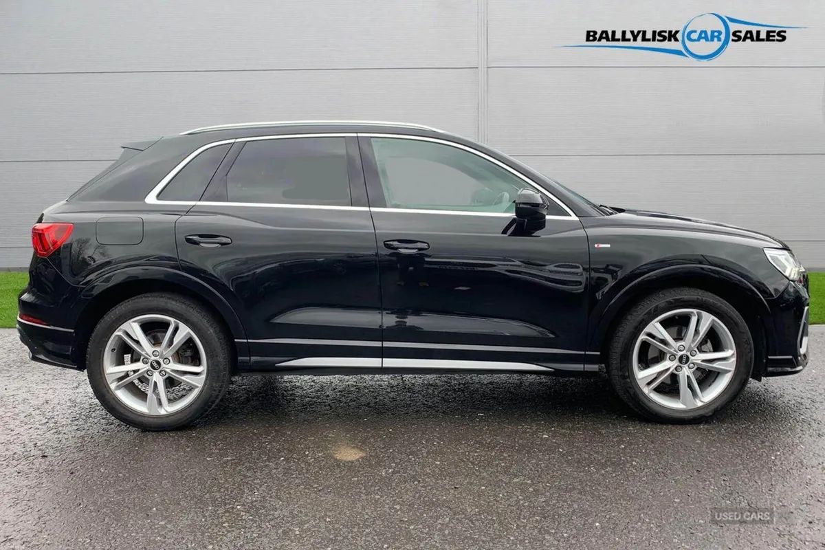 Audi Q3 2.0 TDI 35 S line S Tronic in Black with 5 - Image 3