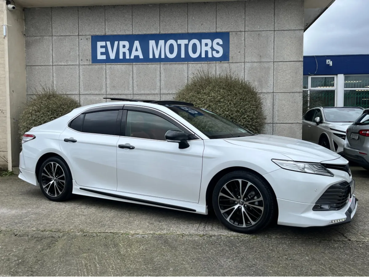 Toyota Camry G AUTOMATIC HYBRID 2.5 PETROL //PANOR - Image 3