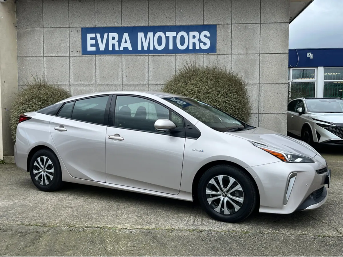 Toyota Prius PREMIUM AUTOMATIC HYBRID 1.8 PETROL / - Image 3