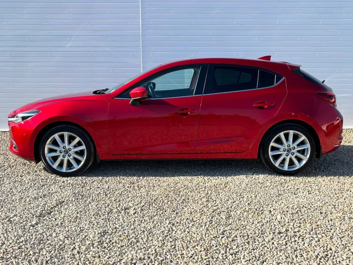 Mazda Mazda3 1.5 D 105PS GT 4DR - Image 3