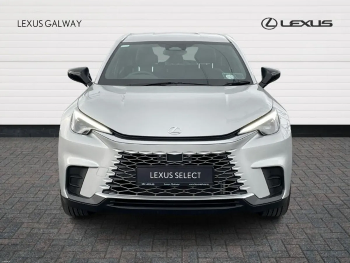 Lexus LBX 1.5h URBAN Hybrid SUV // Remote Central - Image 4