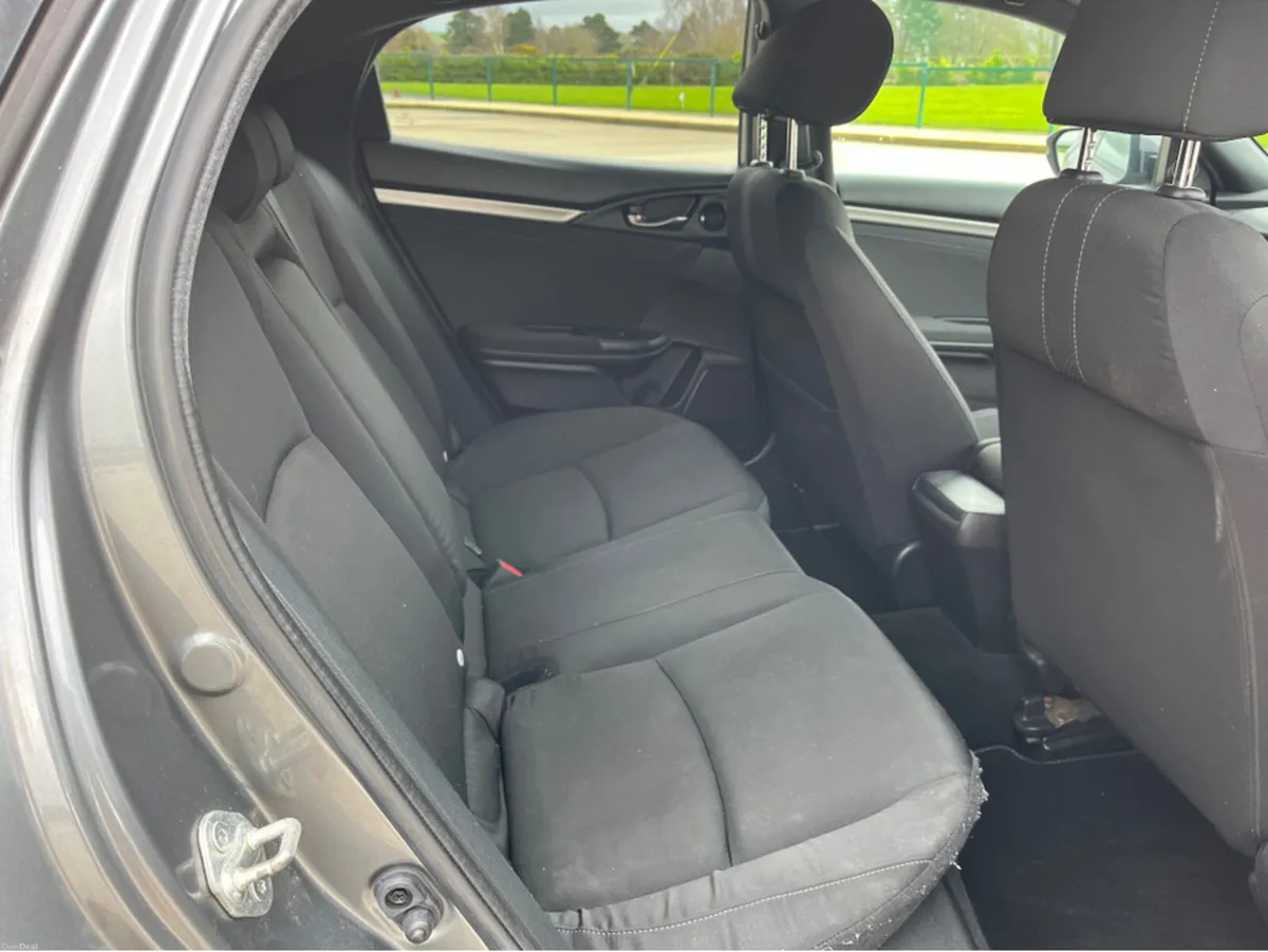 Honda Civic 1.0 SMART PLUS 5DR - Image 2