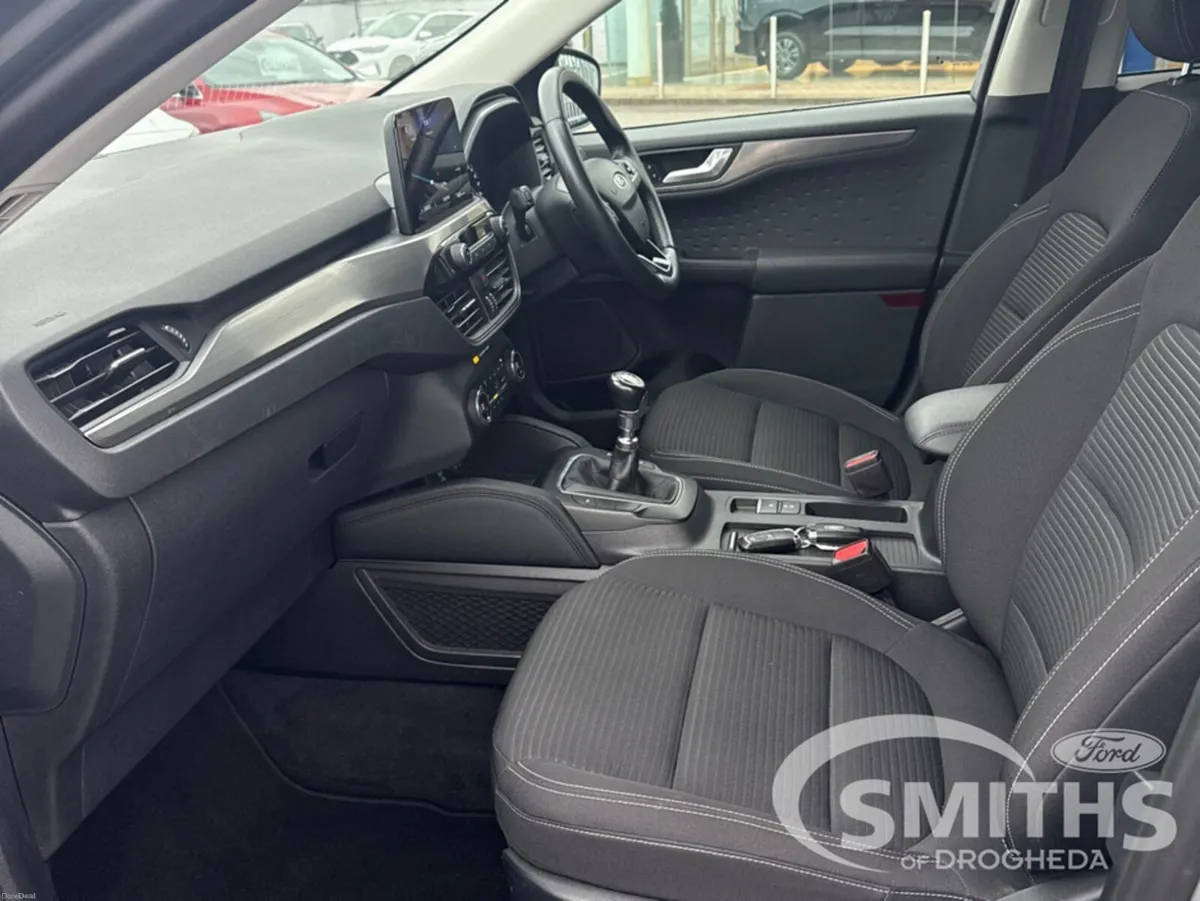 Ford Kuga TITANIUM 1.5TD 120PS *DIESEL* - Image 3