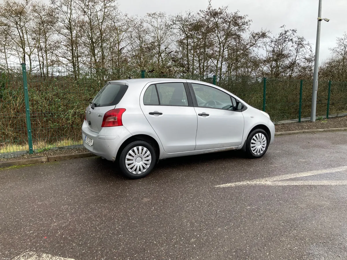 2010 Toyota Yaris 1.0 Petrol - Image 3