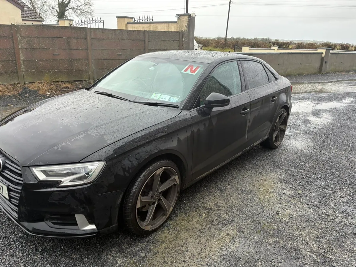 AUDI A3 SPORT TDI 110 Saloon - Image 3