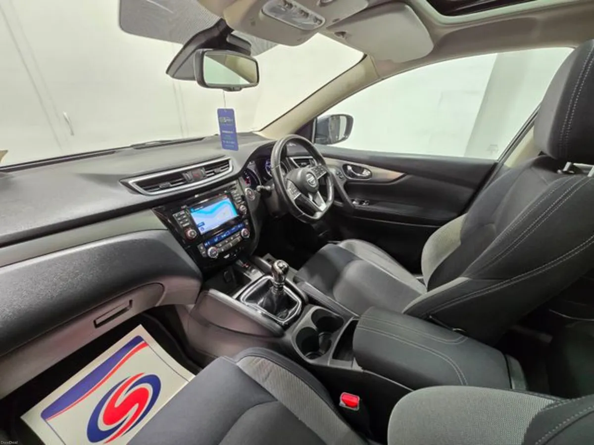 Nissan Qashqai 1.5 DCI N-connecta Reversing camera - Image 2