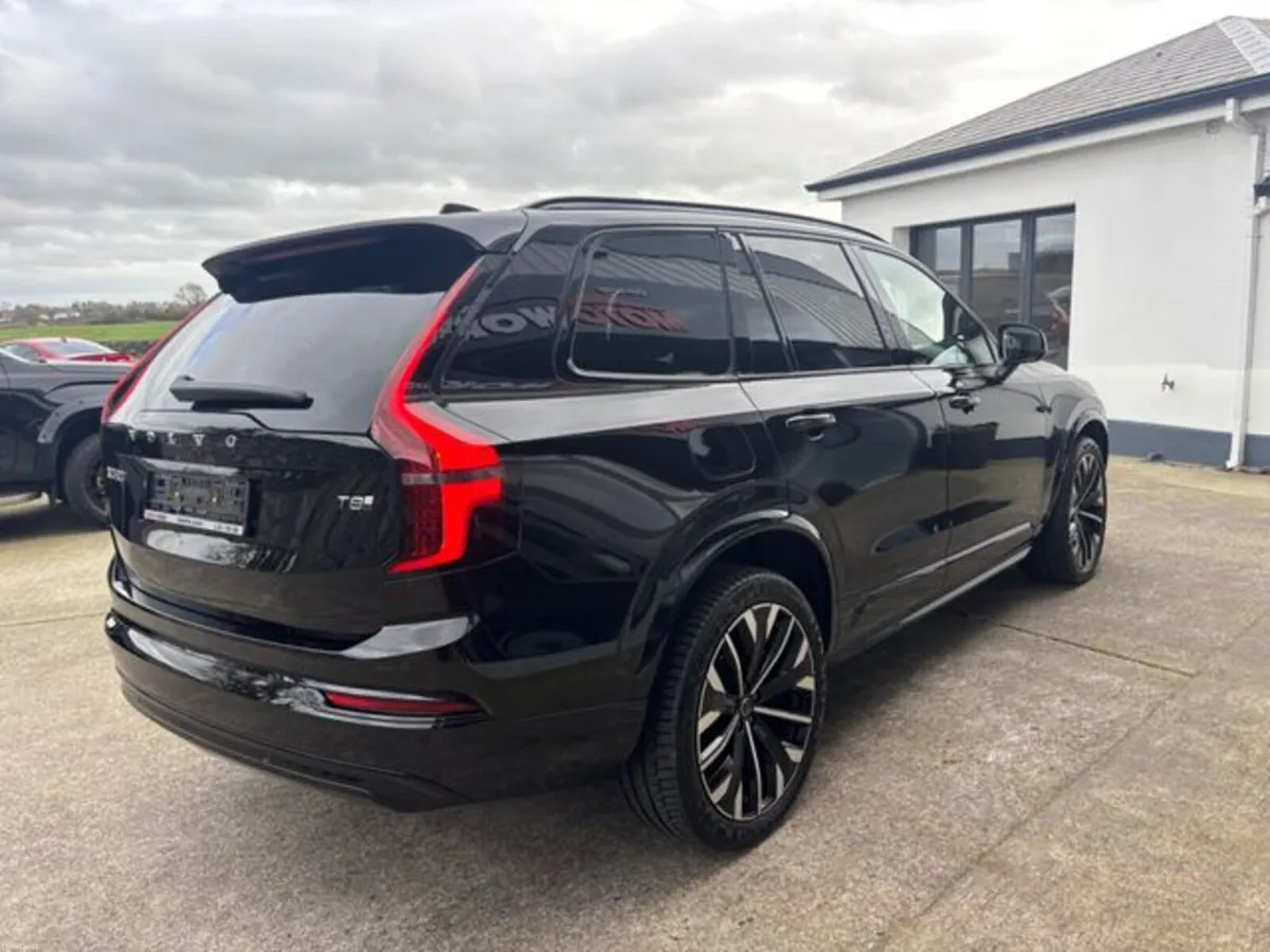 Volvo XC90 2.0 T8 18.8kWh Ultra Dark Auto 4WD Euro - Image 4