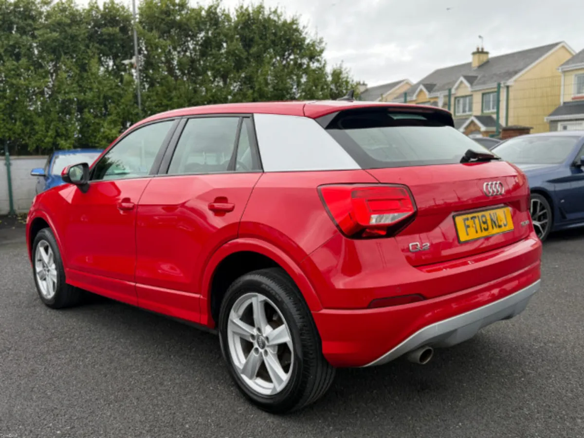 Audi Q2 TFSI SPORT - Image 3