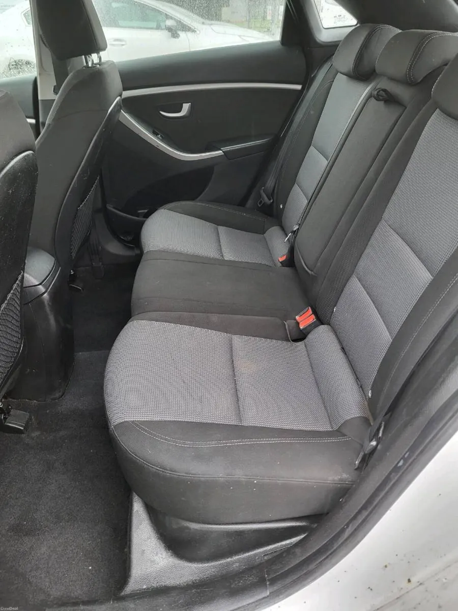 Hyundai i30 2015 - Image 2