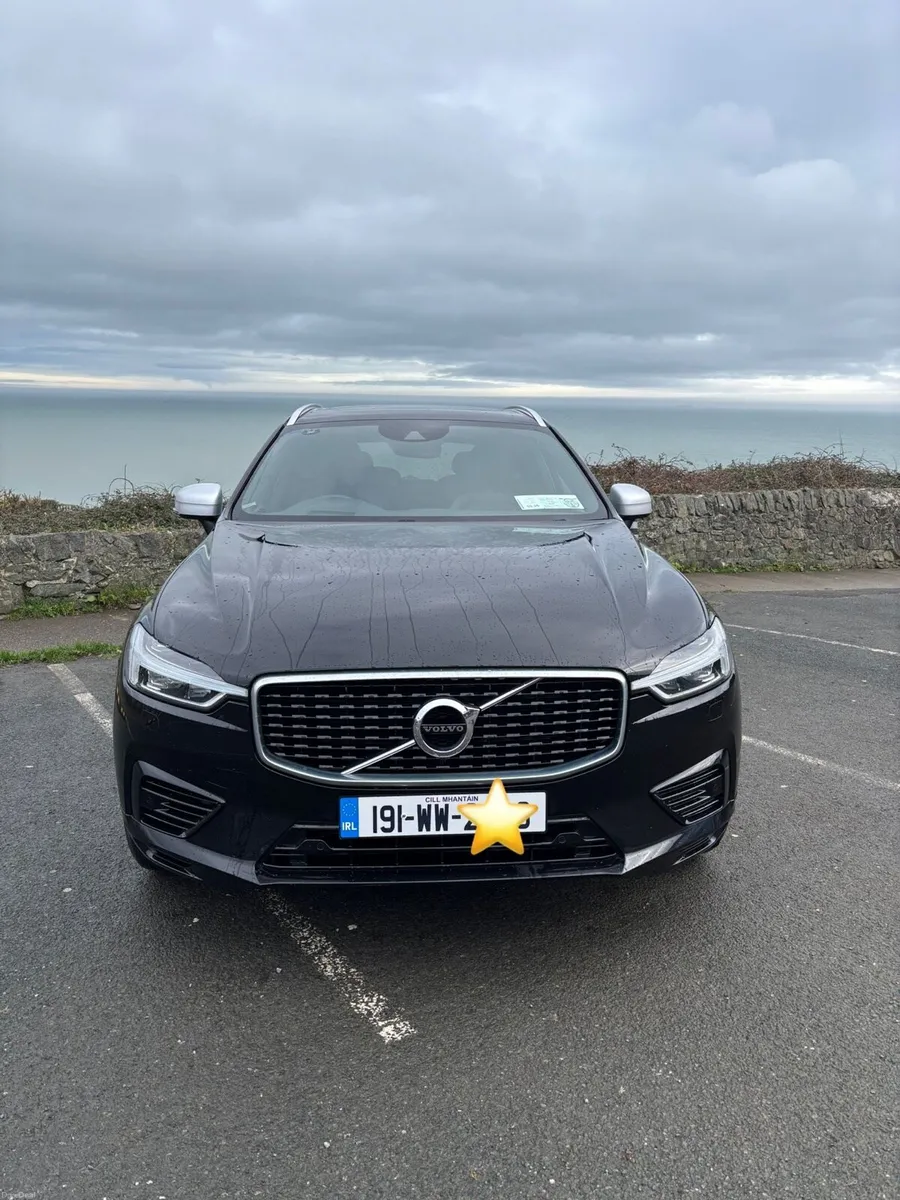 2019 Volvo XC60 R-Design Plug-In Hybrid | AWD - Image 2