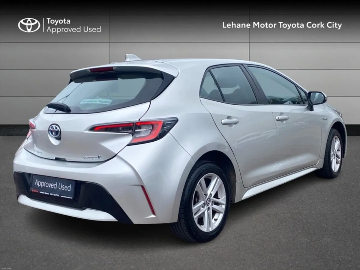 Toyota Corolla LUNA H/B 4DR AUTO HYBRID - Image 2