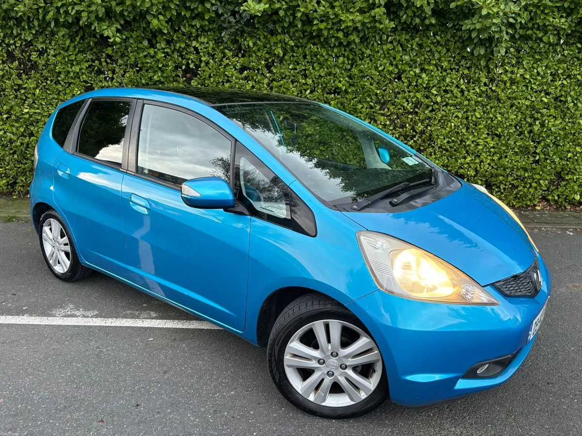 HONDA JAZZ 1.4 PETROL MANUAL NEW NCT 02/27 TAX 03 - Image 1