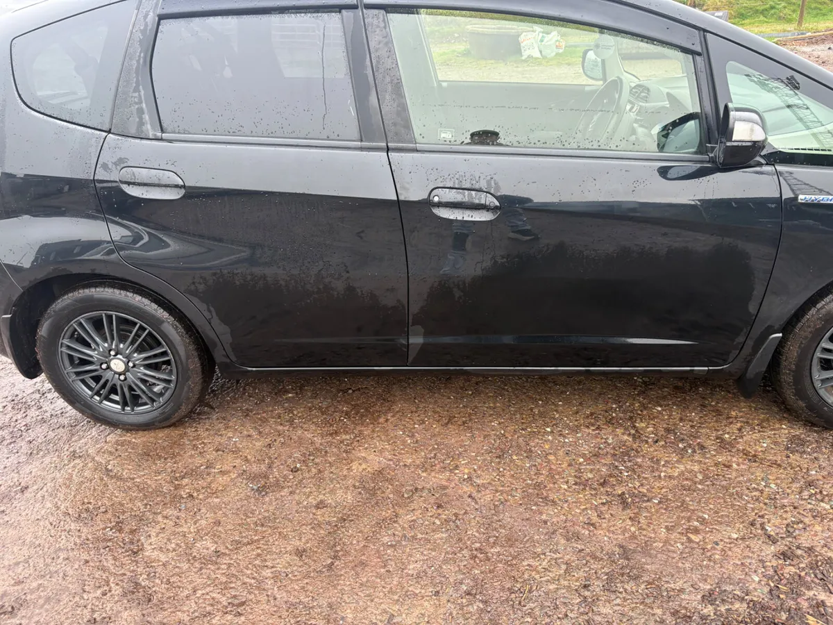 Honda Fit Automatic - Image 3