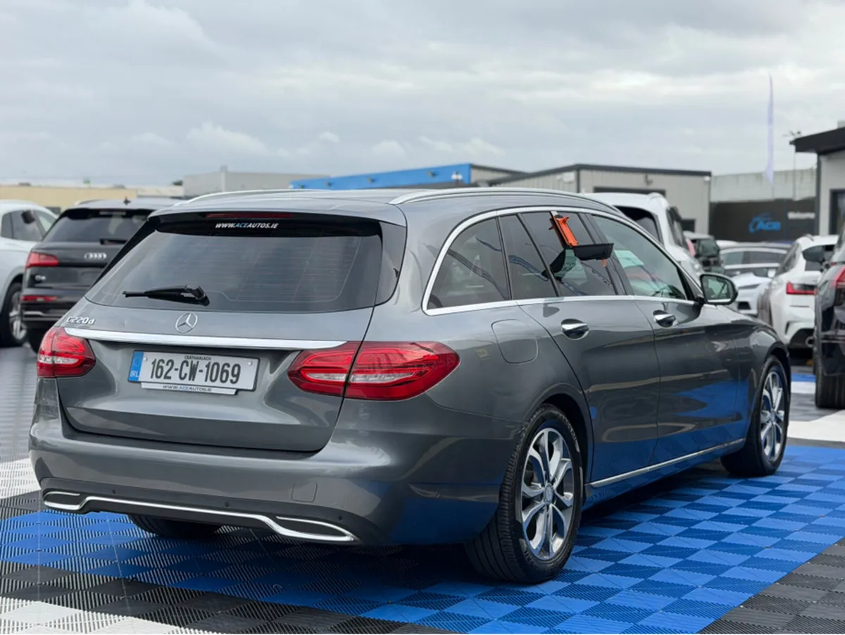 Mercedes-Benz C-Class SPORT PREMIUM - 2.1 DIESEL - - Image 2