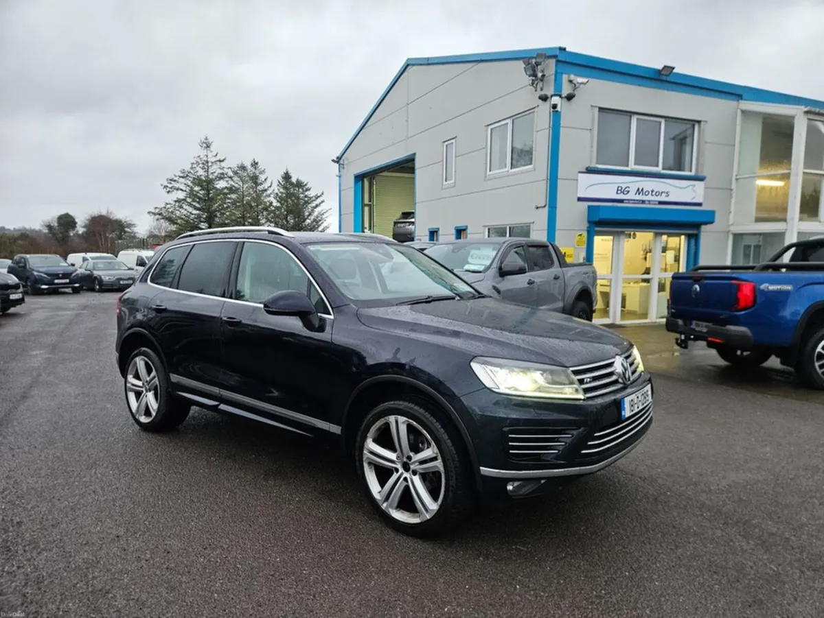 Volkswagen Touareg R Line 3.0tdi 262BHP V6 5DR Aut - Image 1