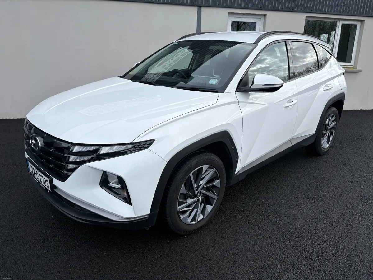 222 Hyundai Tucson Executive 1.6D - Low Kms - Image 2