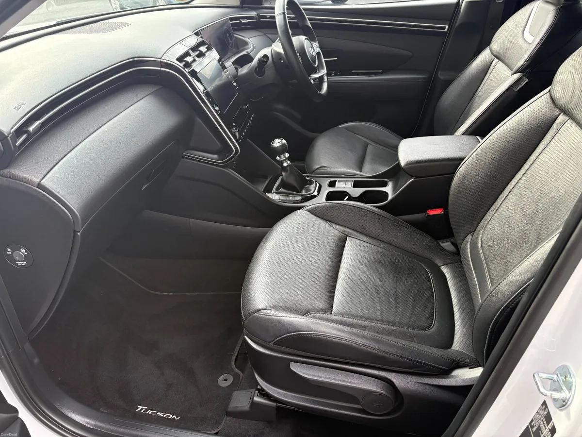 222 Hyundai Tucson Executive 1.6D - Low Kms - Image 6