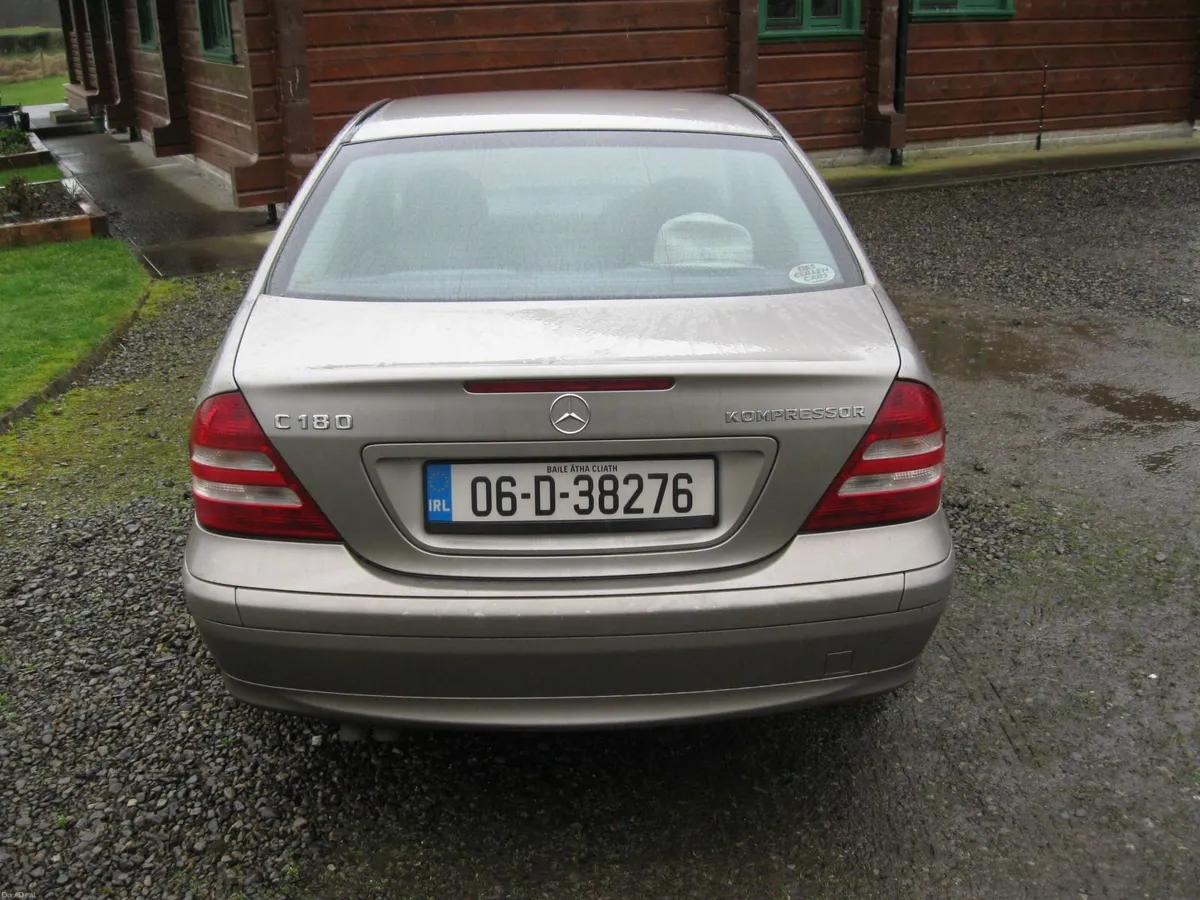 Mercedes-Benz C-Class 2006 - Image 3