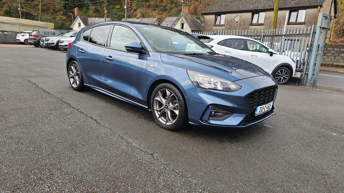 Ford Focus 2021 1.5 TDCI ST LINE - Image 2