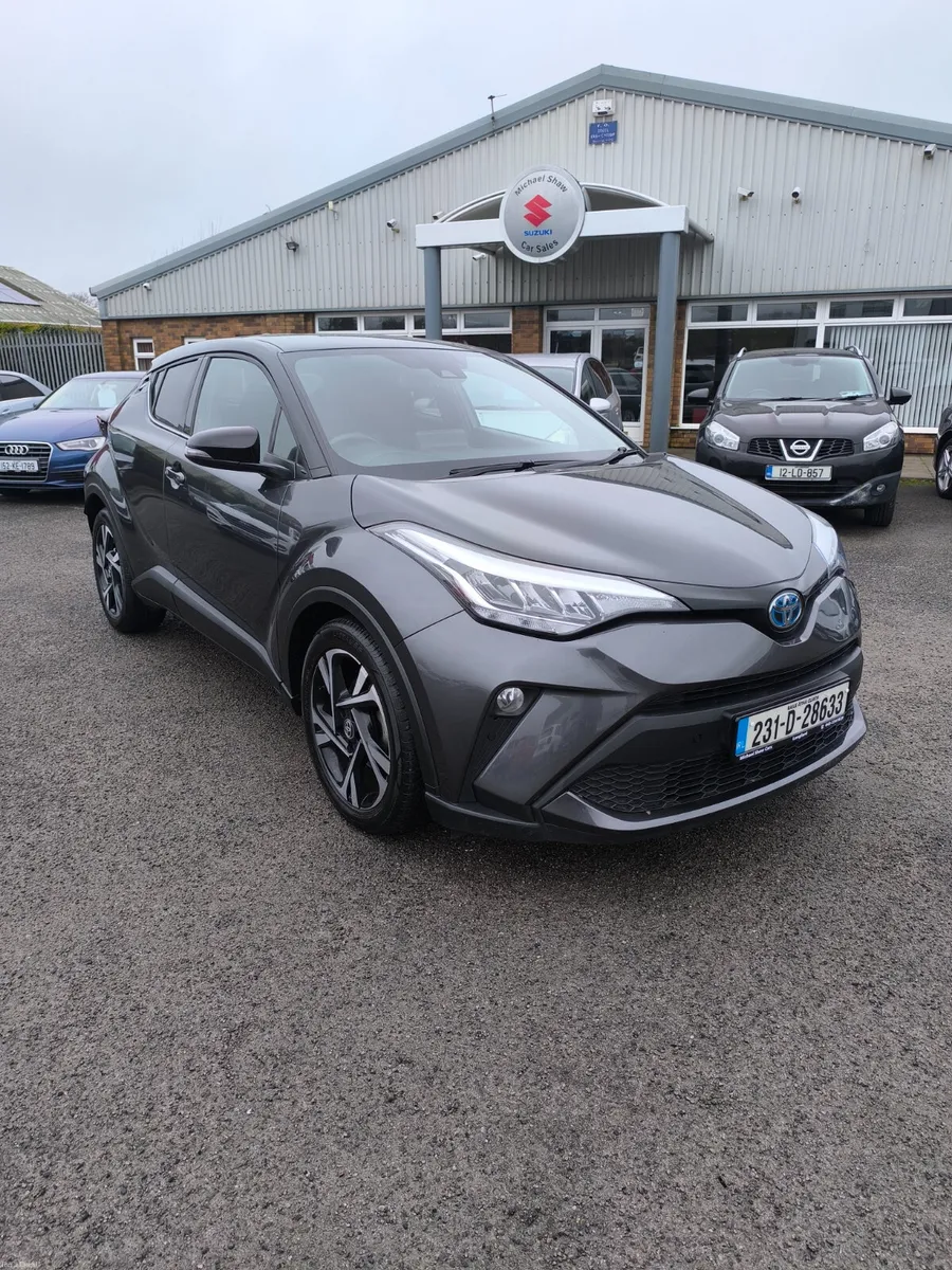 231 Toyota C-HR  1.8 HYBRID - Image 1