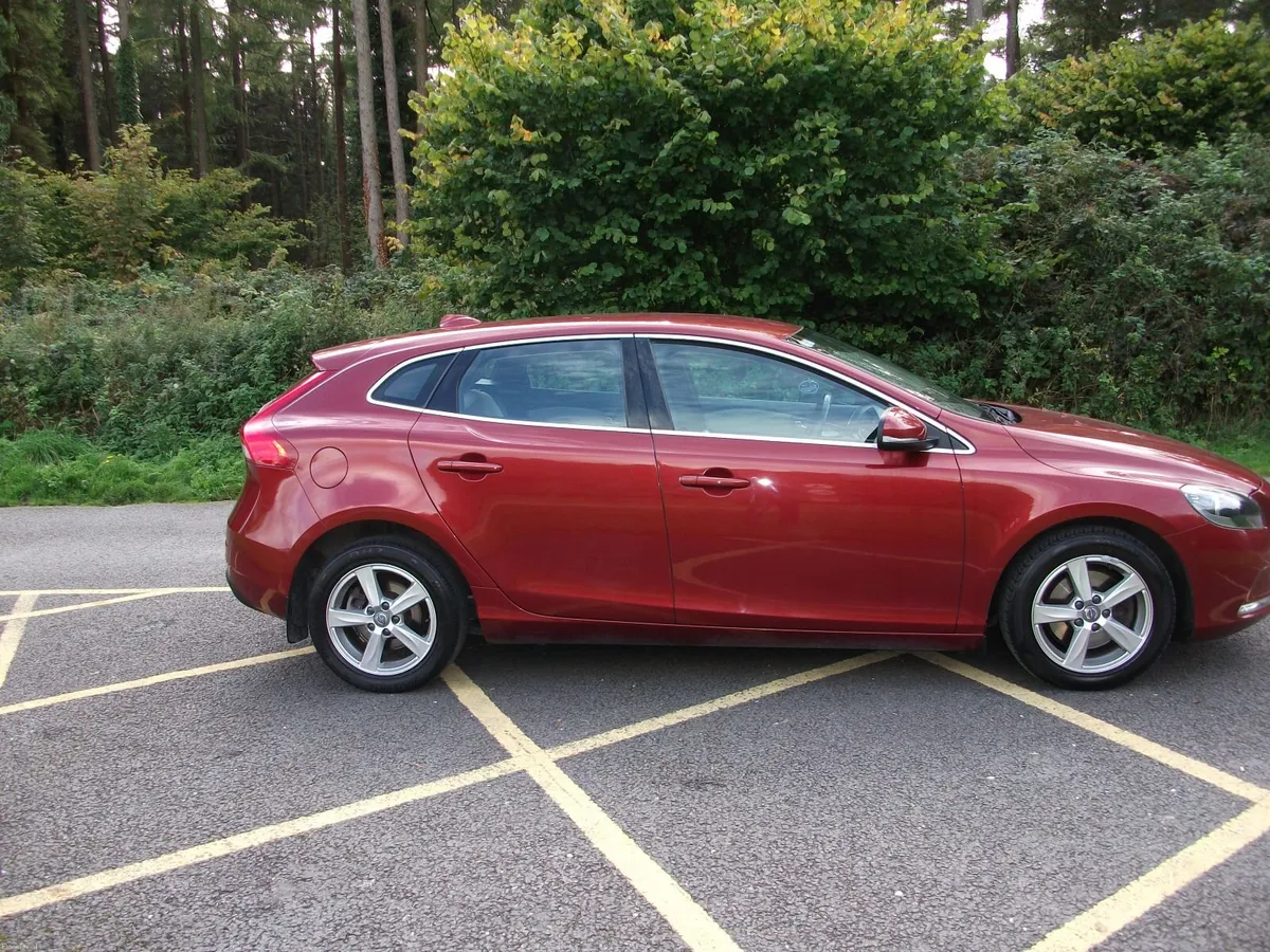 Volvo V40 2.0  TRADEIN WELCOM  132000KLM   2016 - Image 2