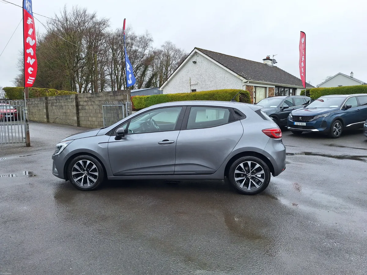 Renault Clio 1.0 *High Spec/Immaculate* - Image 4