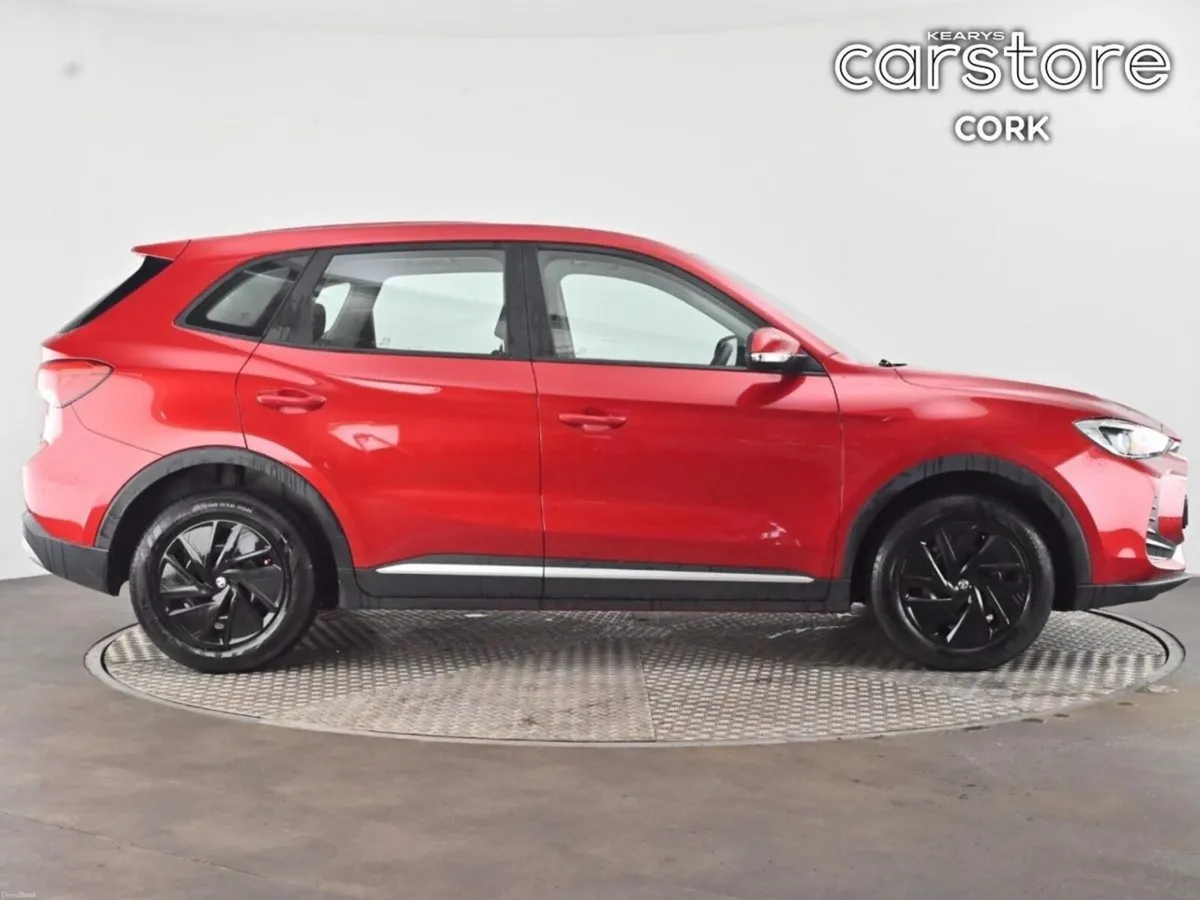 MG ZS Essence HEV - Image 2