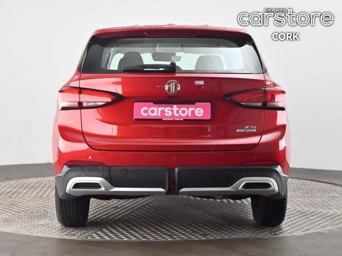 MG ZS Essence HEV - Image 4