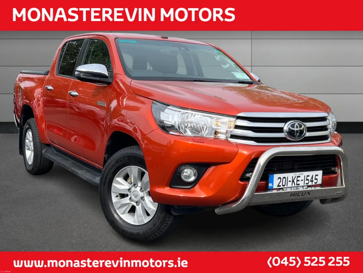 Toyota Hilux DOUBLE CAB SR5 4DR - Image 2