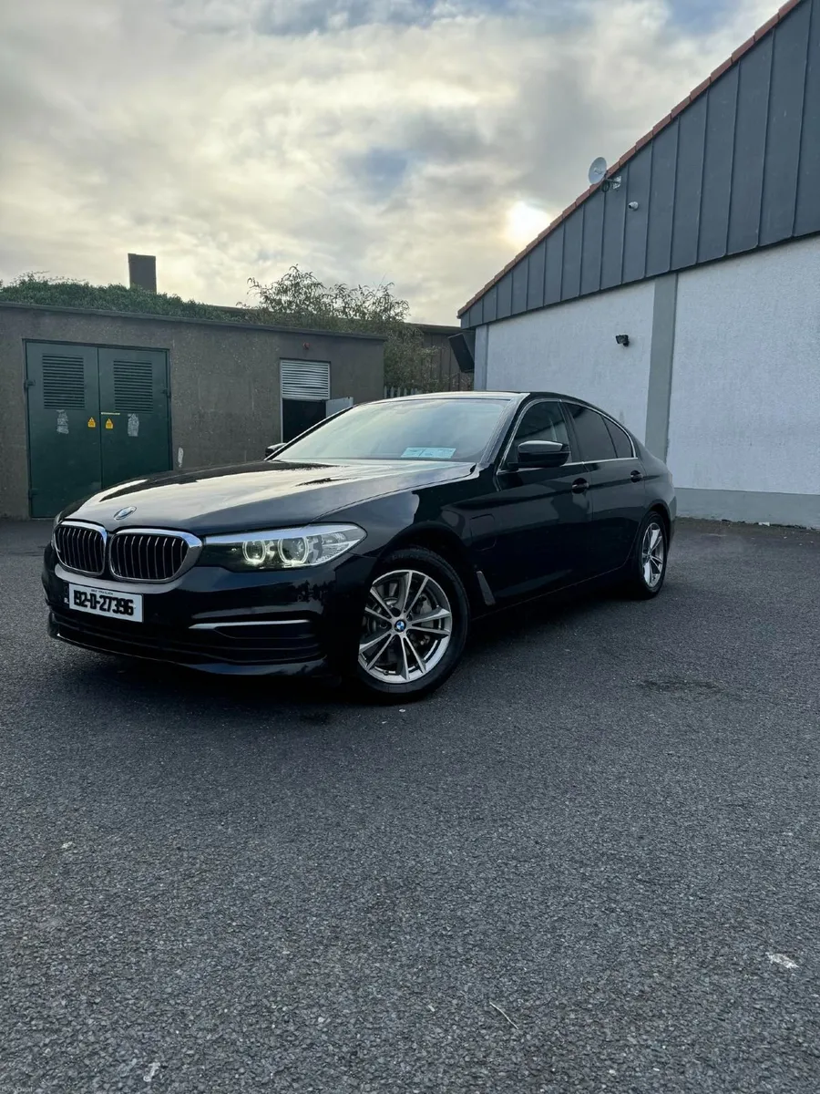 BMW 5-Series 2019 - Image 1