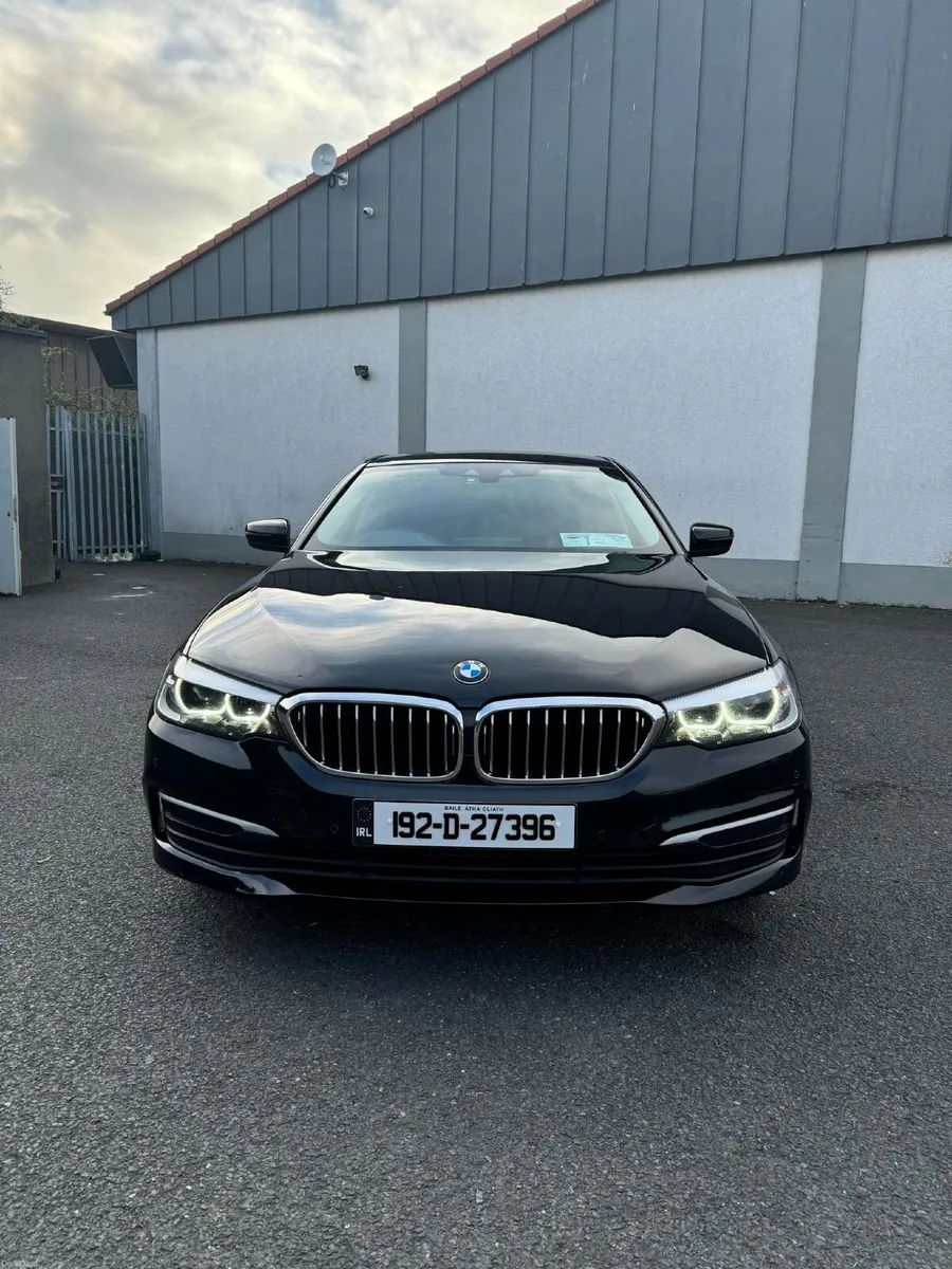 BMW 5-Series 2019 - Image 4